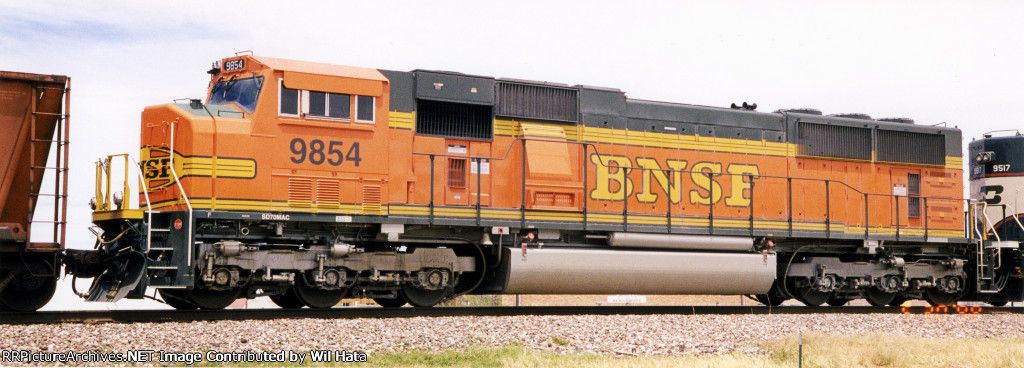 BNSF SD70MAC 9854